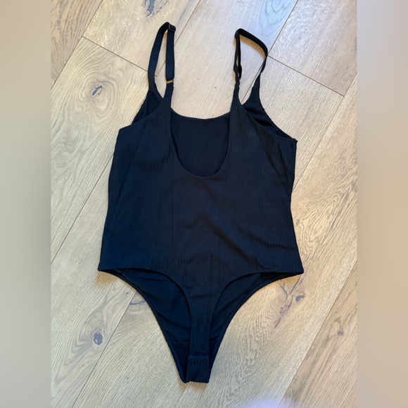 Victoria’s Secret Sport Ribbed Bodysuit - Picture 2 of 3